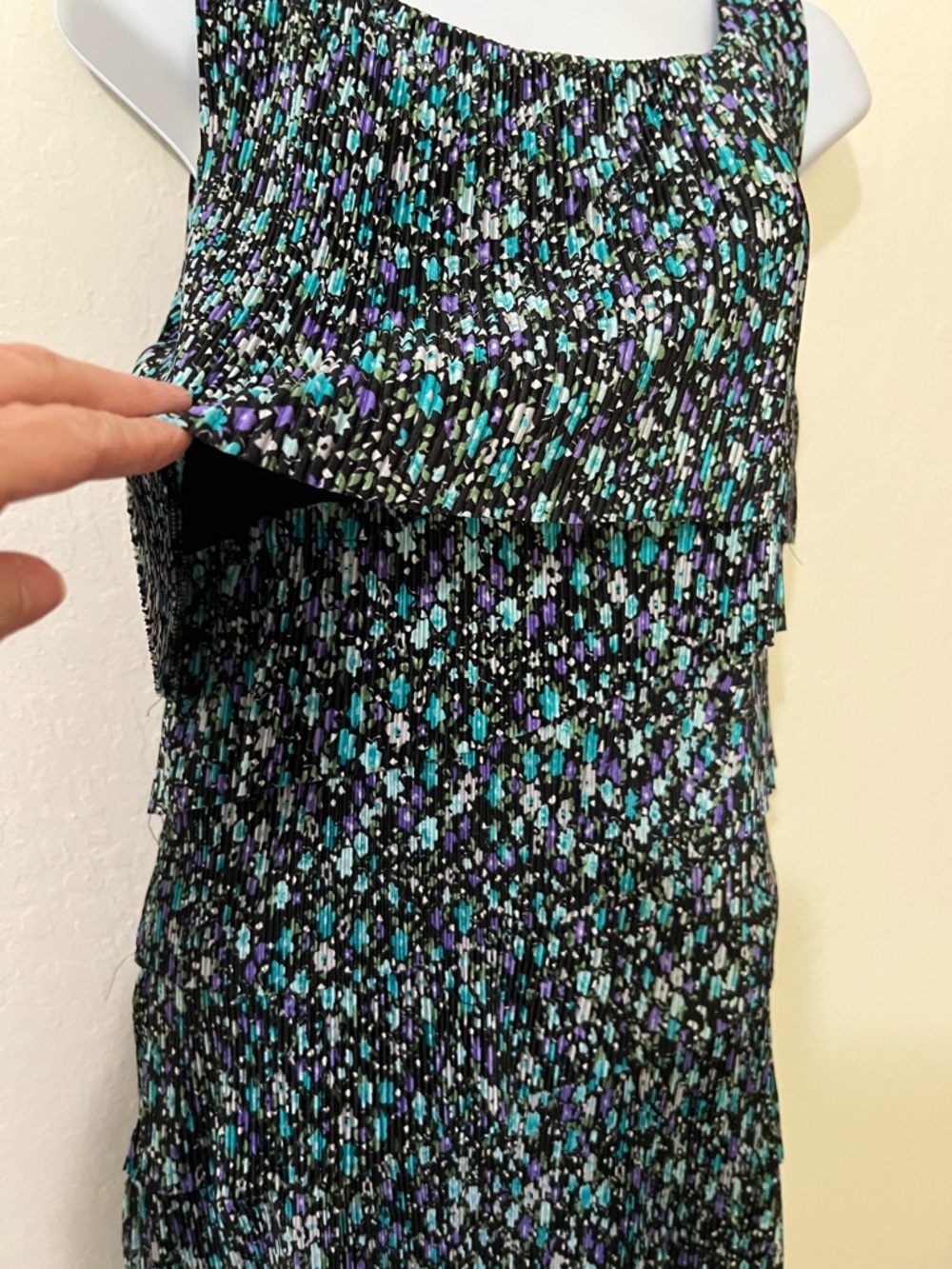 Forever Sleeveless Tiered Floral-Print Dress in Black and Teal